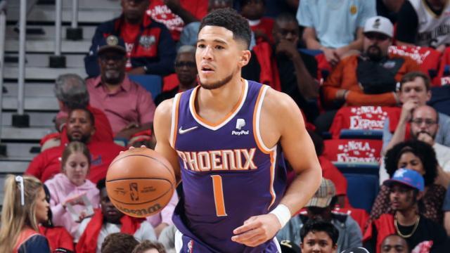 开云官网-晋级之战太阳迎回布克 末节关键三分宣告强势归来